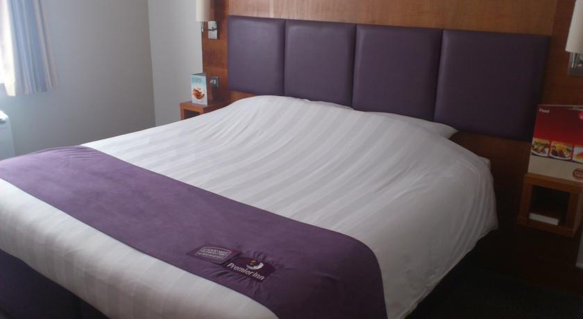 Premier Inn Basildon East Mayne Room photo