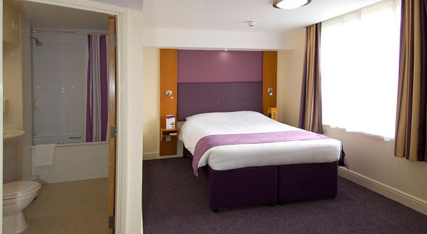 Premier Inn Basildon East Mayne Room photo